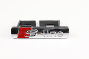 Audi Etumaskin SLINE Merkki 71mm (Kromi-Punainen)