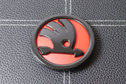 SKODA Musta-Punaiset etu- / taka merkit 80/90mm