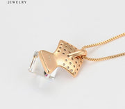 Kirkas kuution muotoinen kaulakoru Swarovski kristallilla