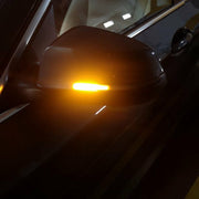BMW Dynaamiset LED peilien vilkut aaltoefektillä; Kirkas/Tumma kotelo